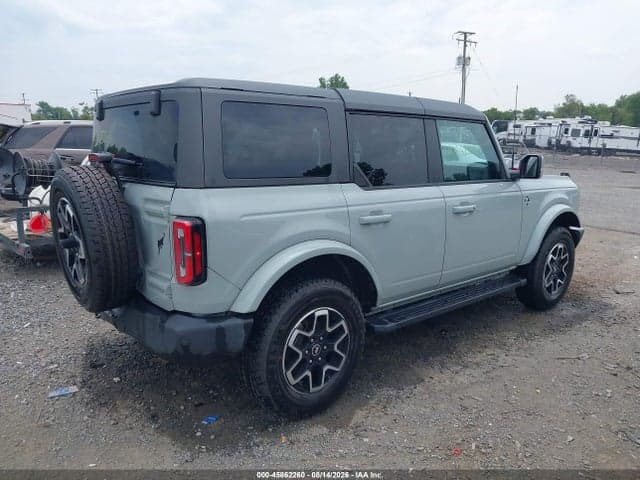 2024 FORD BRONCO OUTER BANKS 4