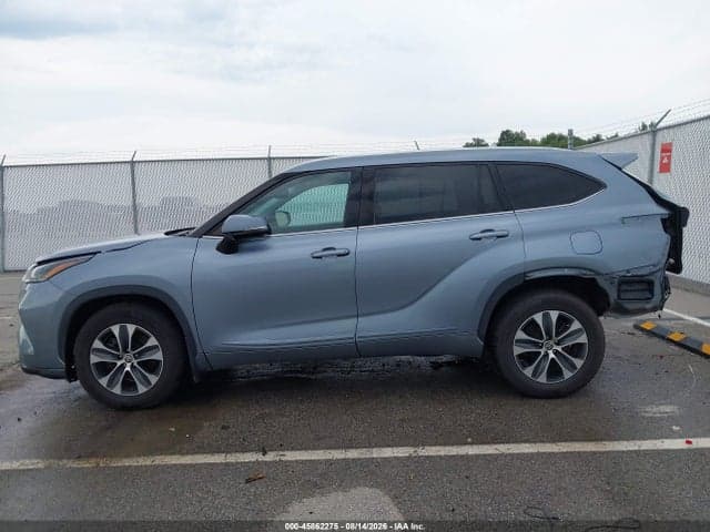 2021 TOYOTA HIGHLANDER XLE 15