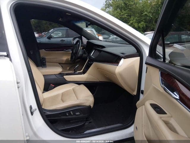 2017 CADILLAC XT5 LUXURY 5