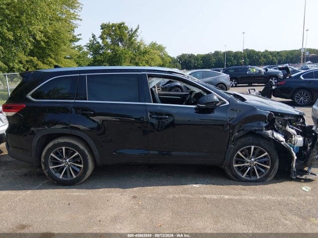 2018 TOYOTA HIGHLANDER XLE 13