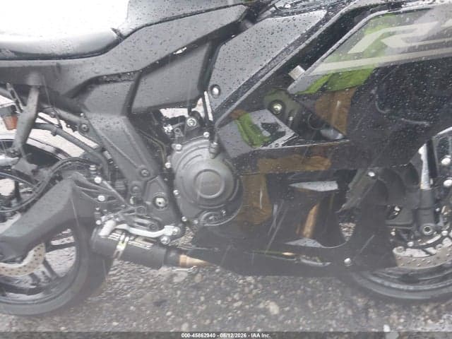 2026 YAHAMA R7 8