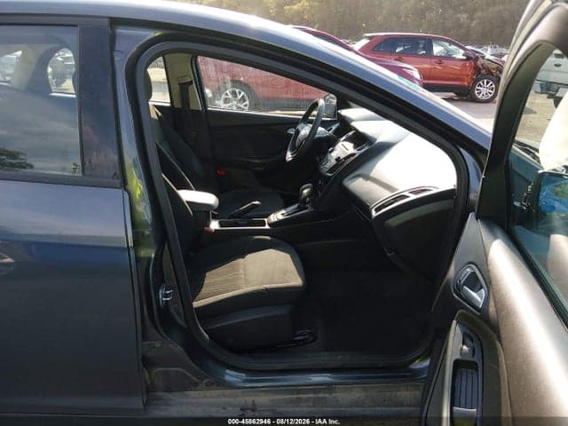 2017 FORD FOCUS SE 5