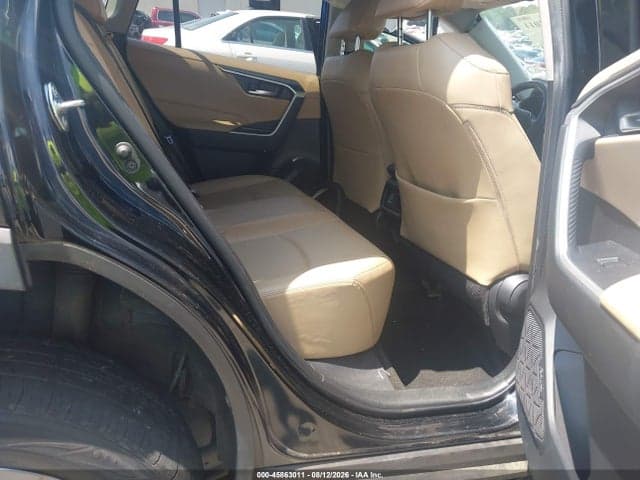 2019 TOYOTA RAV4 XLE PREMIUM 8