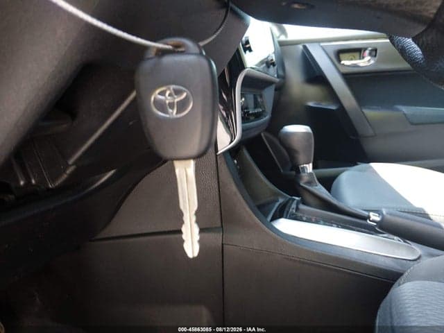 2018 TOYOTA COROLLA LE 11