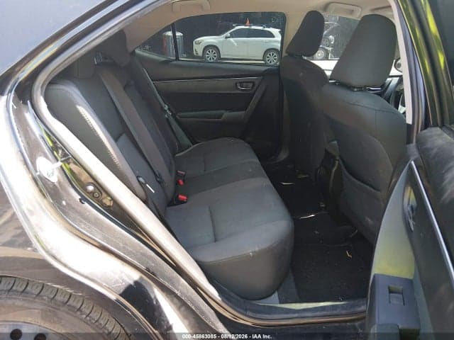 2018 TOYOTA COROLLA LE 8