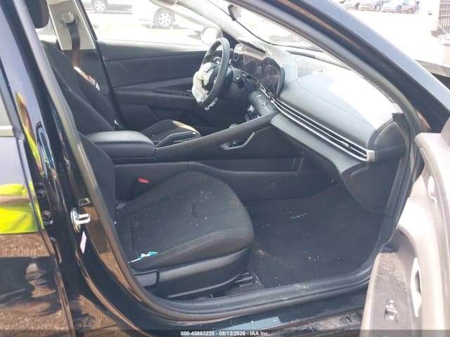 2024 HYUNDAI ELANTRA SEL 5
