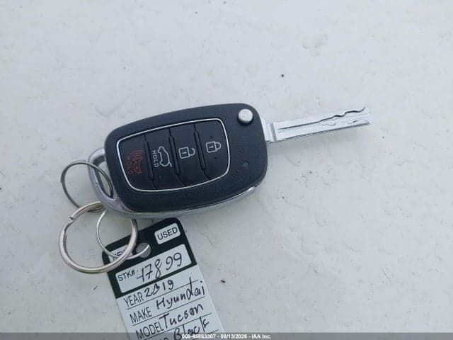 2019 HYUNDAI TUCSON SE 11