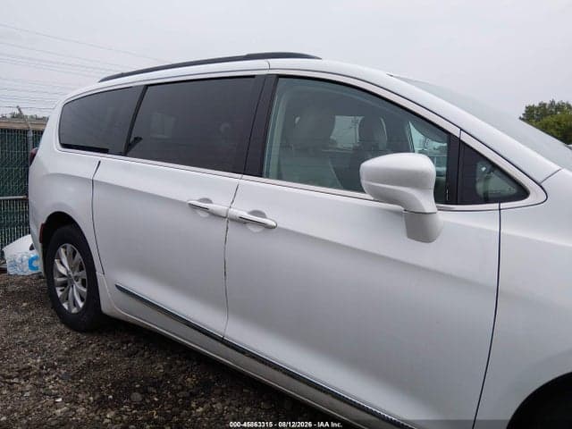 2017 CHRYSLER PACIFICA TOURING-L 14