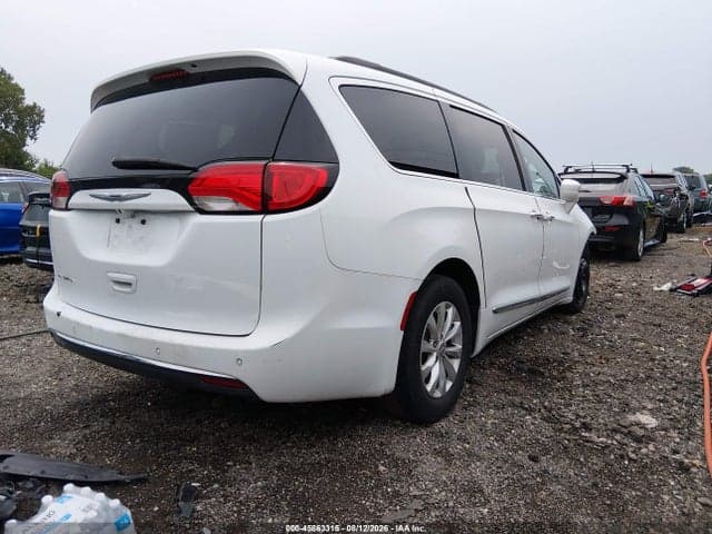 2017 CHRYSLER PACIFICA TOURING-L 4