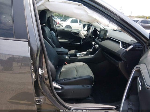 2021 TOYOTA RAV4 XLE 5