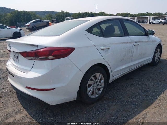 2018 HYUNDAI ELANTRA SE 4