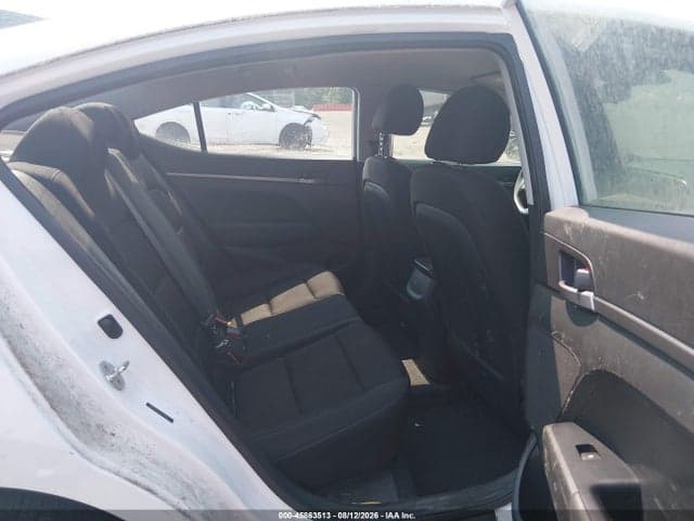 2018 HYUNDAI ELANTRA SE 8