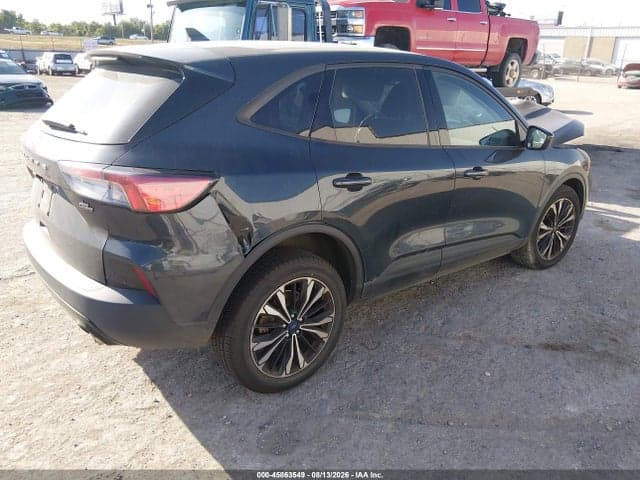 2022 FORD ESCAPE SE 4