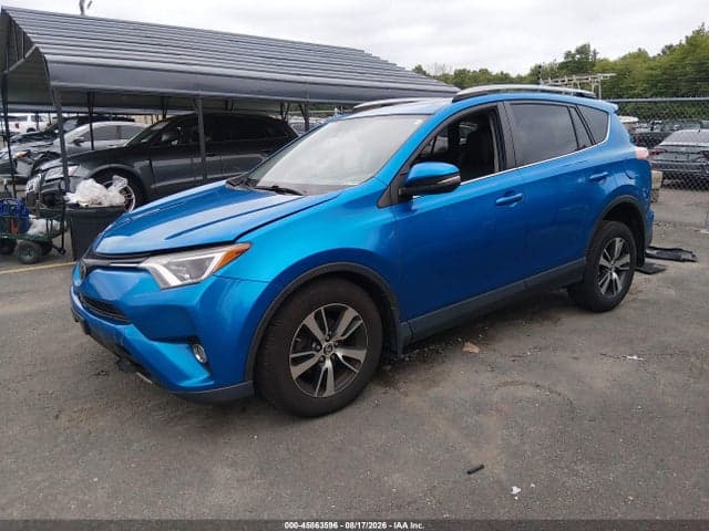 2017 TOYOTA RAV4 XLE 2