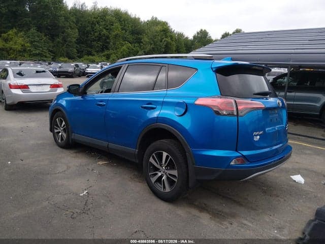 2017 TOYOTA RAV4 XLE 3