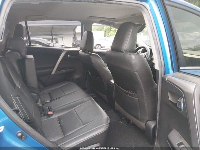 2017 TOYOTA RAV4 XLE 8