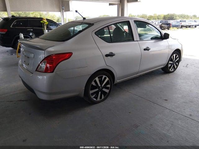 2018 NISSAN VERSA 1.6 S+ 4