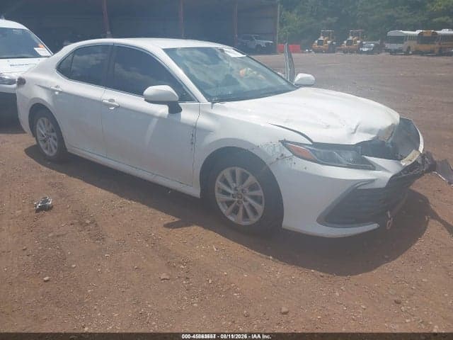 2022 TOYOTA CAMRY LE