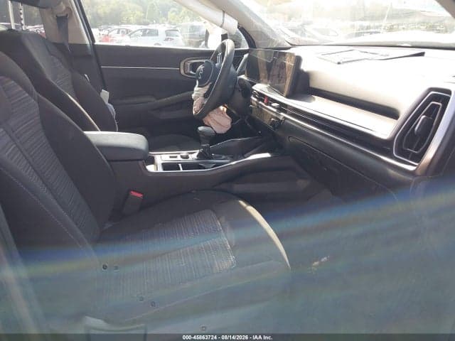 2025 KIA SORENTO 5