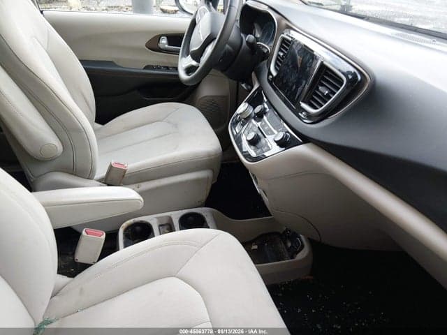 2017 CHRYSLER PACIFICA TOURING 5