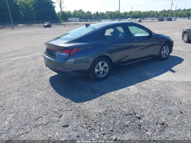 2021 HYUNDAI ELANTRA SE 4