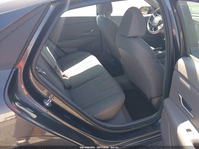 2021 HYUNDAI ELANTRA SE 8
