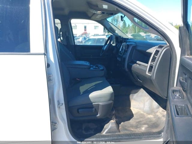 2017 RAM 3500 TRADESMAN 4X4 6'4 BOX 5
