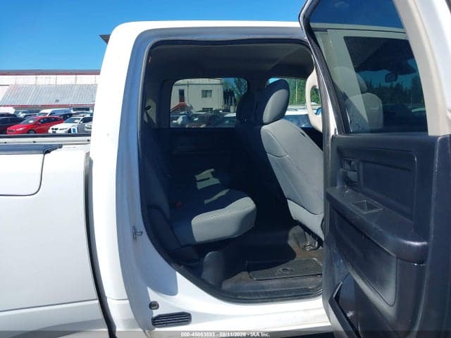 2017 RAM 3500 TRADESMAN 4X4 6'4 BOX 8