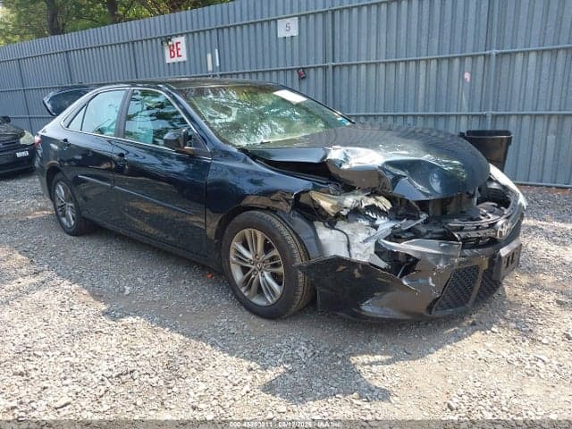 2017 TOYOTA CAMRY SE 1