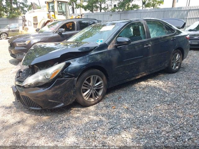 2017 TOYOTA CAMRY SE 2