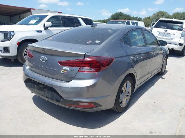 2020 HYUNDAI ELANTRA SEL 4