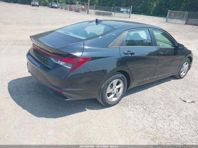 2021 HYUNDAI ELANTRA SE 4