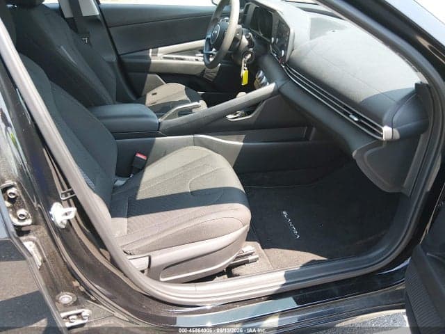 2021 HYUNDAI ELANTRA SE 5