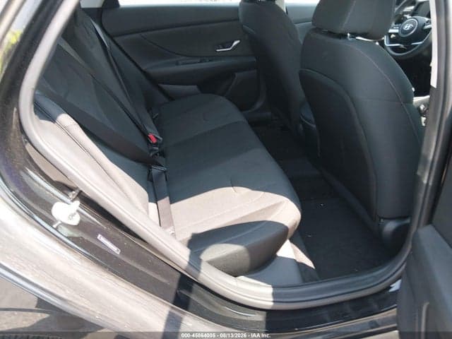 2021 HYUNDAI ELANTRA SE 8