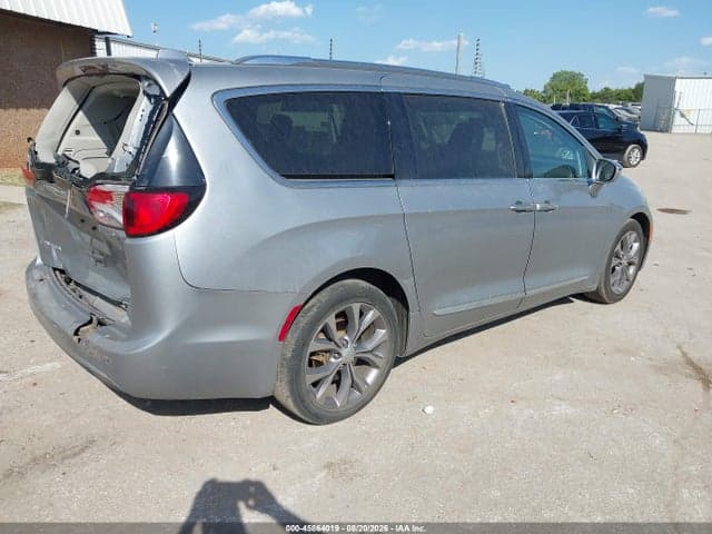 2019 CHRYSLER PACIFICA LIMITED 4