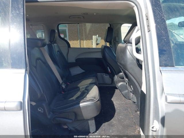 2019 CHRYSLER PACIFICA LIMITED 8