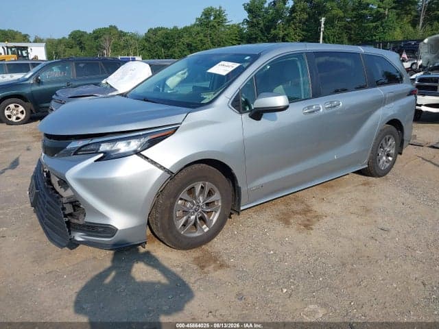 2021 TOYOTA SIENNA LE 2