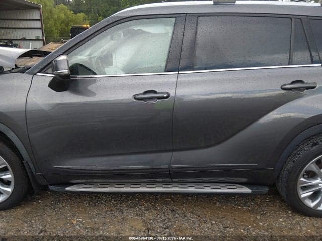 2021 TOYOTA HIGHLANDER LIMITED 14