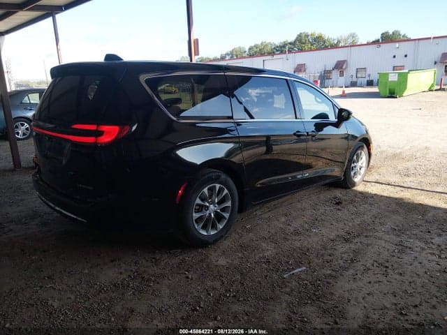 2026 CHRYSLER PACIFICA LIMITED 4