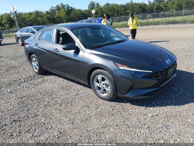 2021 HYUNDAI ELANTRA SE 1