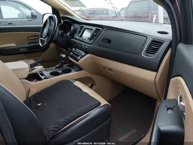 2017 KIA SEDONA LX 5