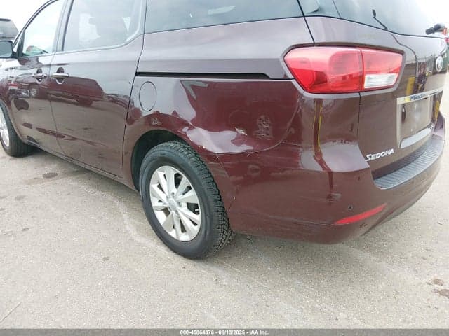 2017 KIA SEDONA LX 6