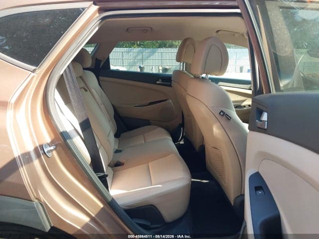 2017 HYUNDAI TUCSON SE 8