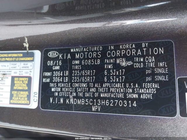 2017 KIA SEDONA LX 9