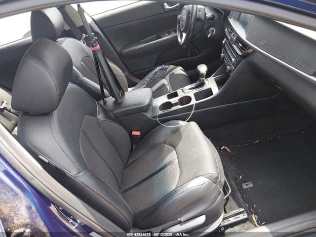 2018 KIA OPTIMA S 5