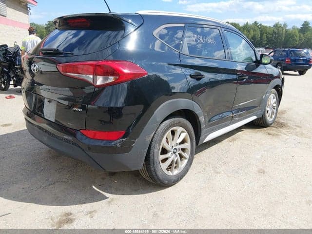 2017 HYUNDAI TUCSON SE 4