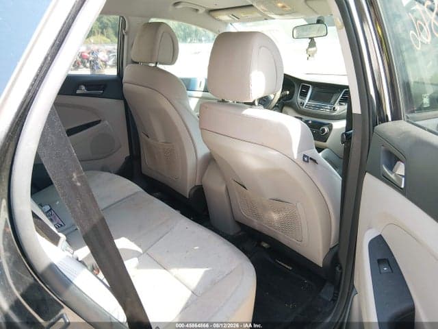 2017 HYUNDAI TUCSON SE 8