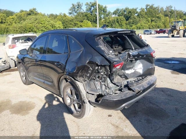 2023 FORD ESCAPE ST-LINE 3
