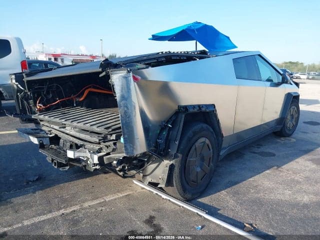 2025 TESLA CYBERTRUCK 6