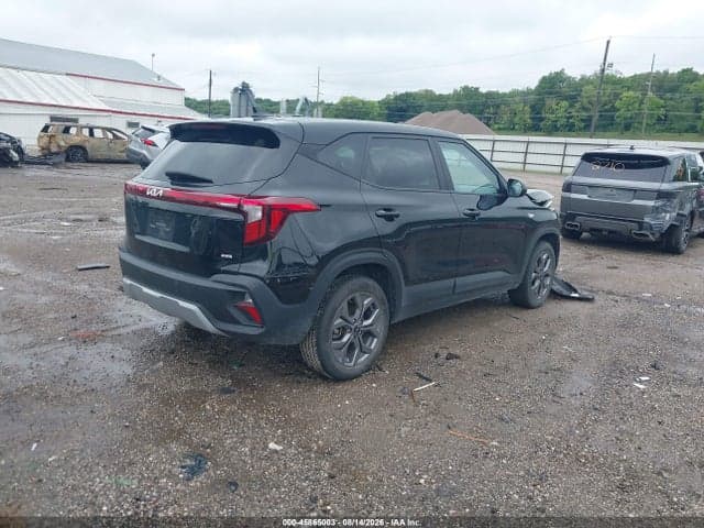2024 KIA SELTOS LX 4